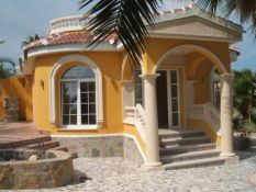 Reform Villa in Cabo Roig Costa Blanca. Mit Barceló Creations-Wetten auf Versicherungen